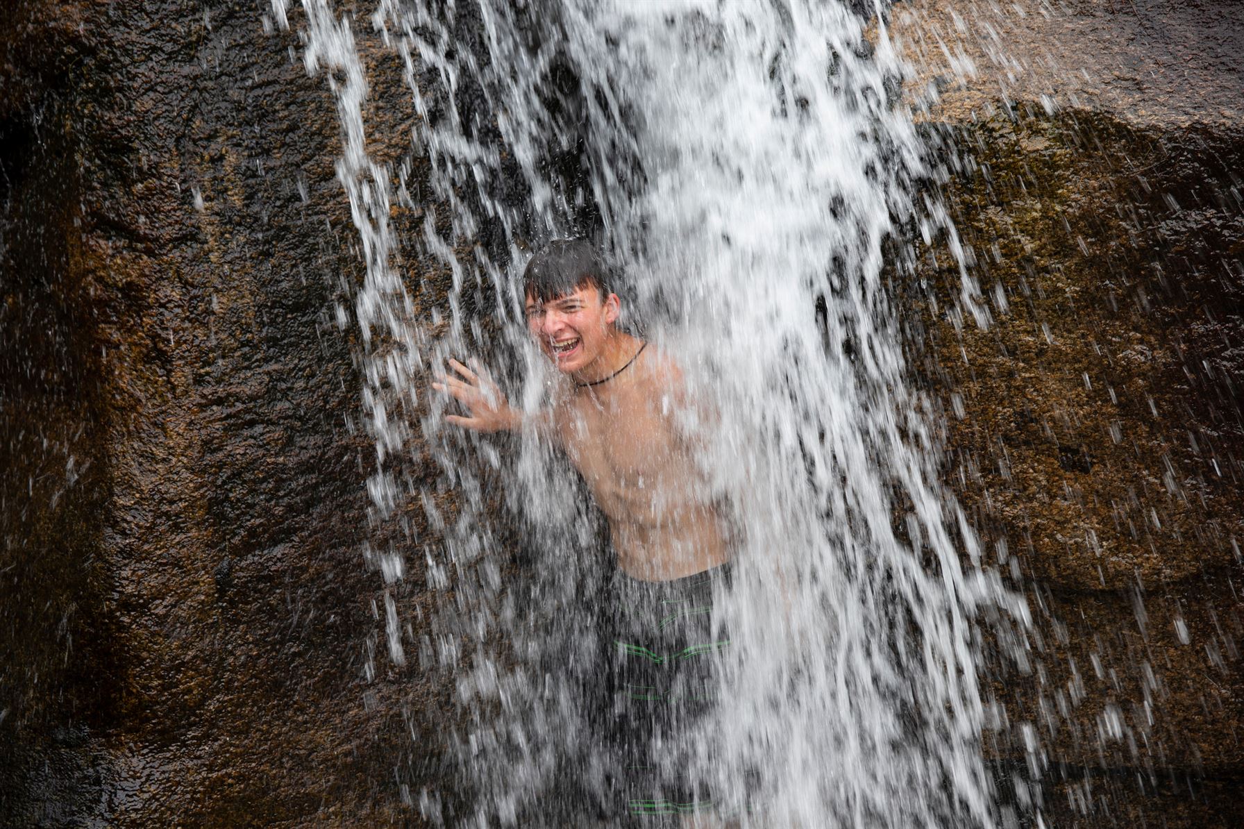 Mass Image Compressor Compressed this image. https://sourceforge.net/projects/icompress/ with Quality:80