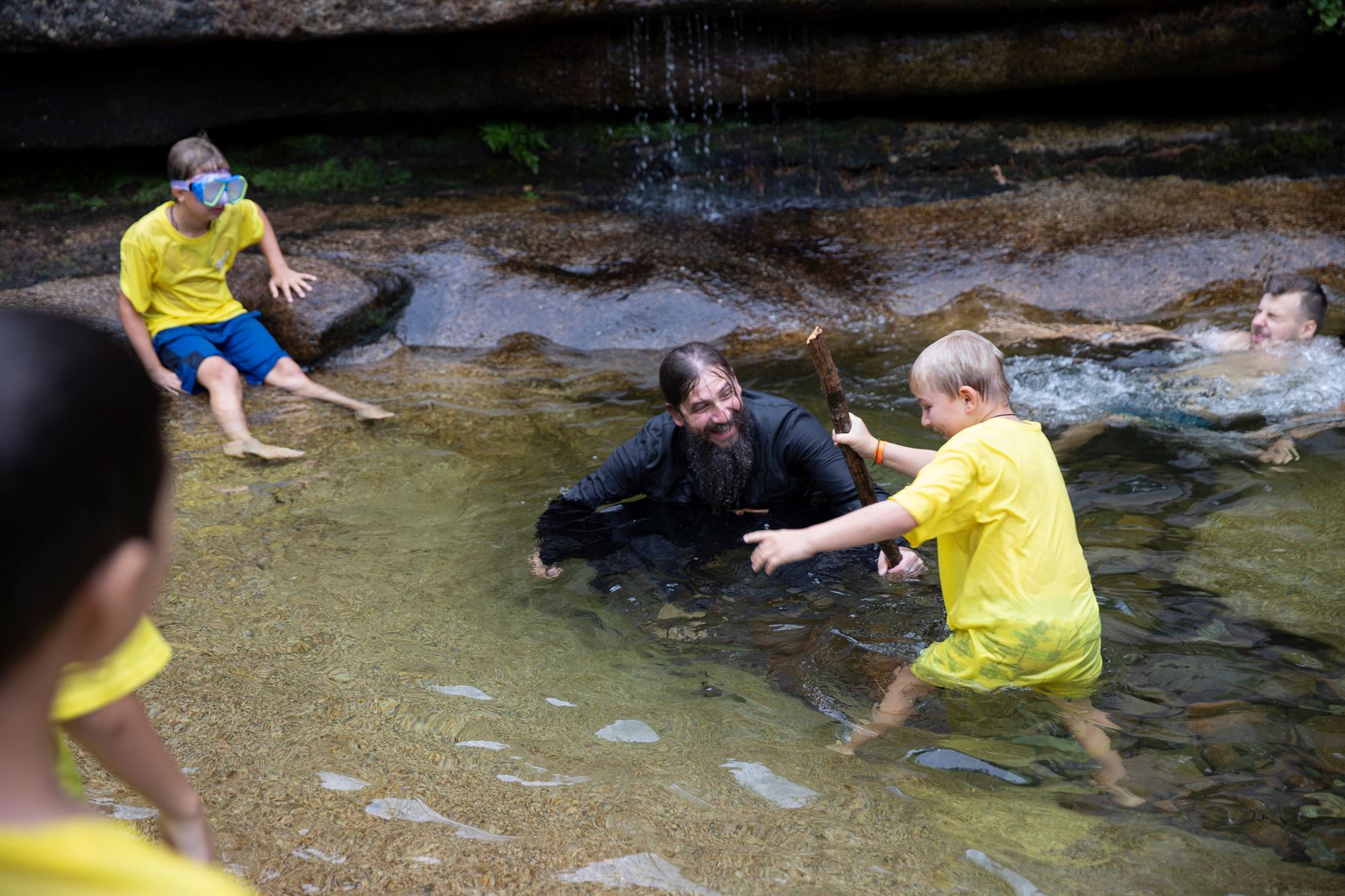 Mass Image Compressor Compressed this image. https://sourceforge.net/projects/icompress/ with Quality:80